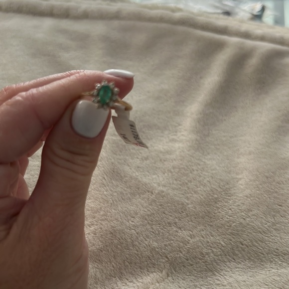 Emerald and Diamond 14KT gold - Picture 6 of 6